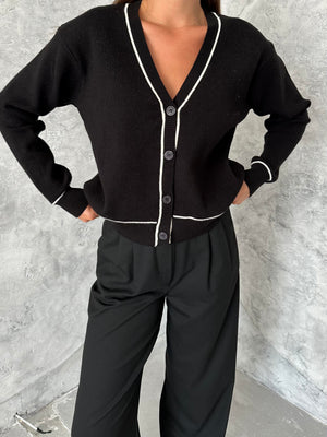 Siyah Kontrast Şeritli Düğmeli Hırka