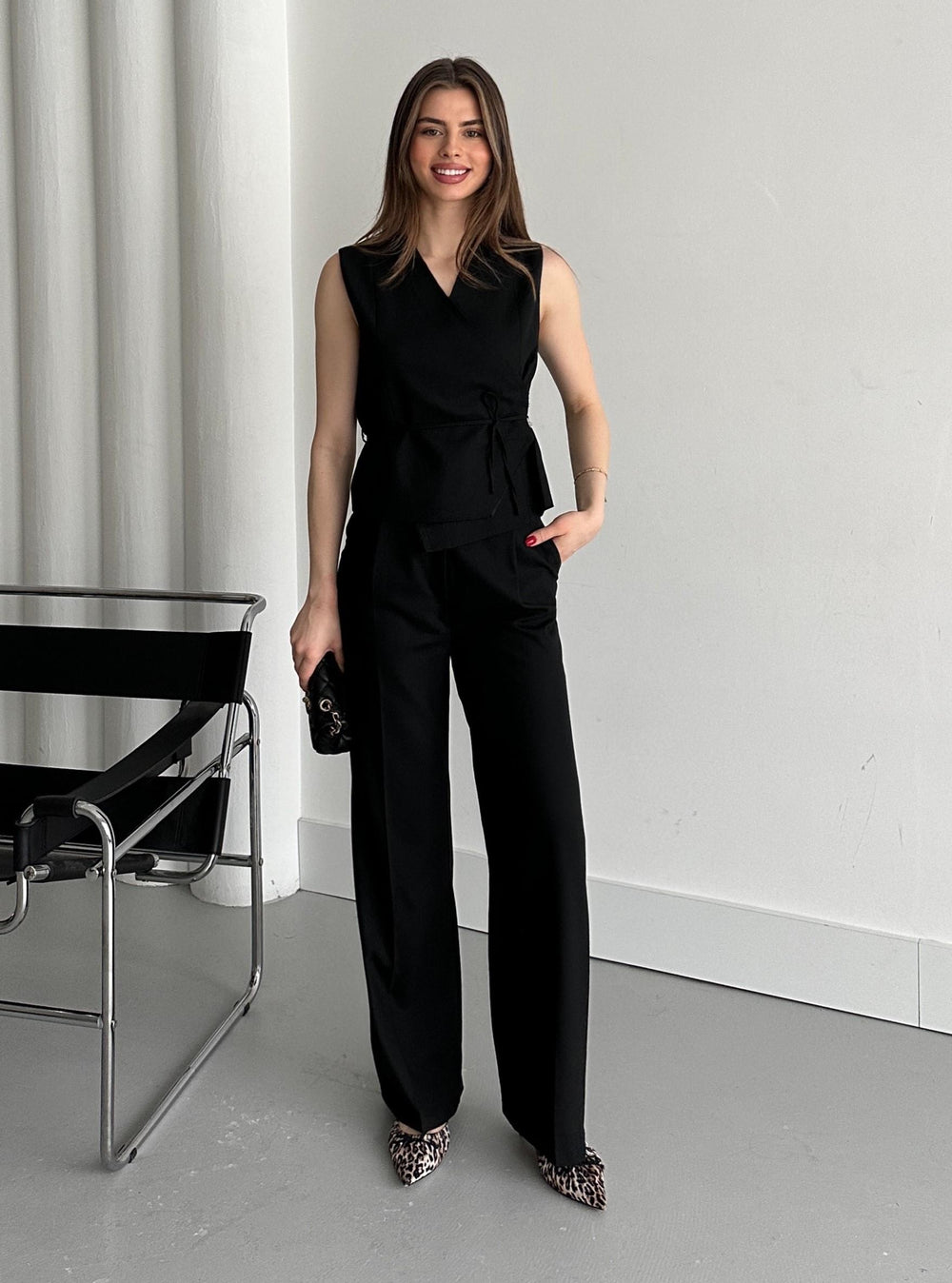 Siyah Kruvaze Yaka Yelek Pantolon Takım