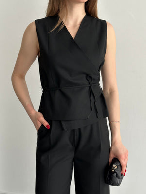 Siyah Kruvaze Yaka Yelek Pantolon Takım