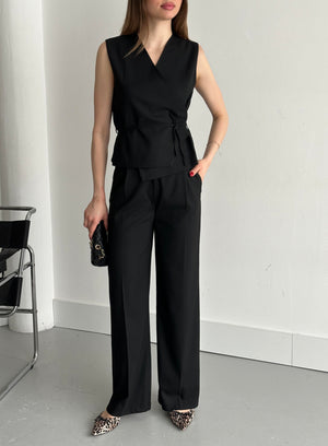 Siyah Kruvaze Yaka Yelek Pantolon Takım