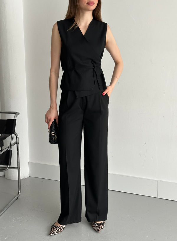 Siyah Kruvaze Yaka Yelek Pantolon Takım