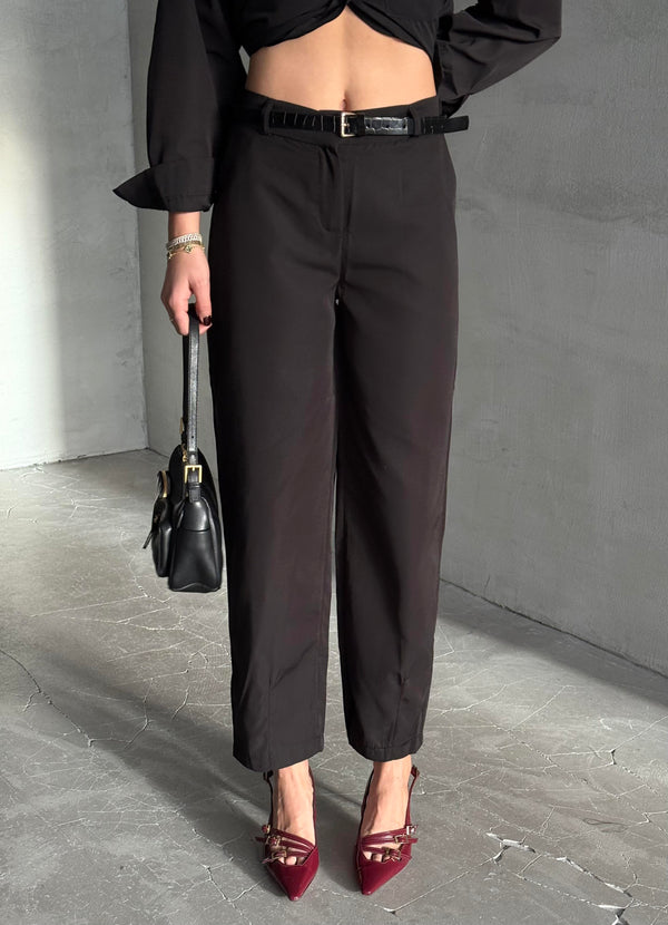 Siyah Merlin Kemerli Gömlek Pantolon Takım