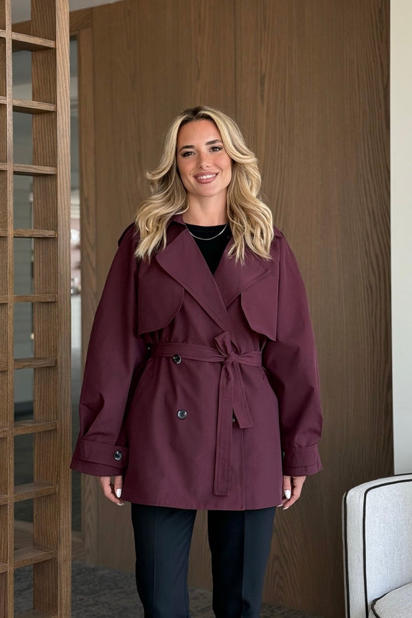 Bordo Miyabi Rüzgarlık Detaylı Kuşaklı Kısa Trençkot - 7556