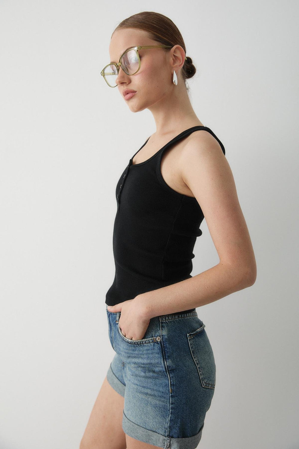 Siyah Önden Düğmeli Atlet