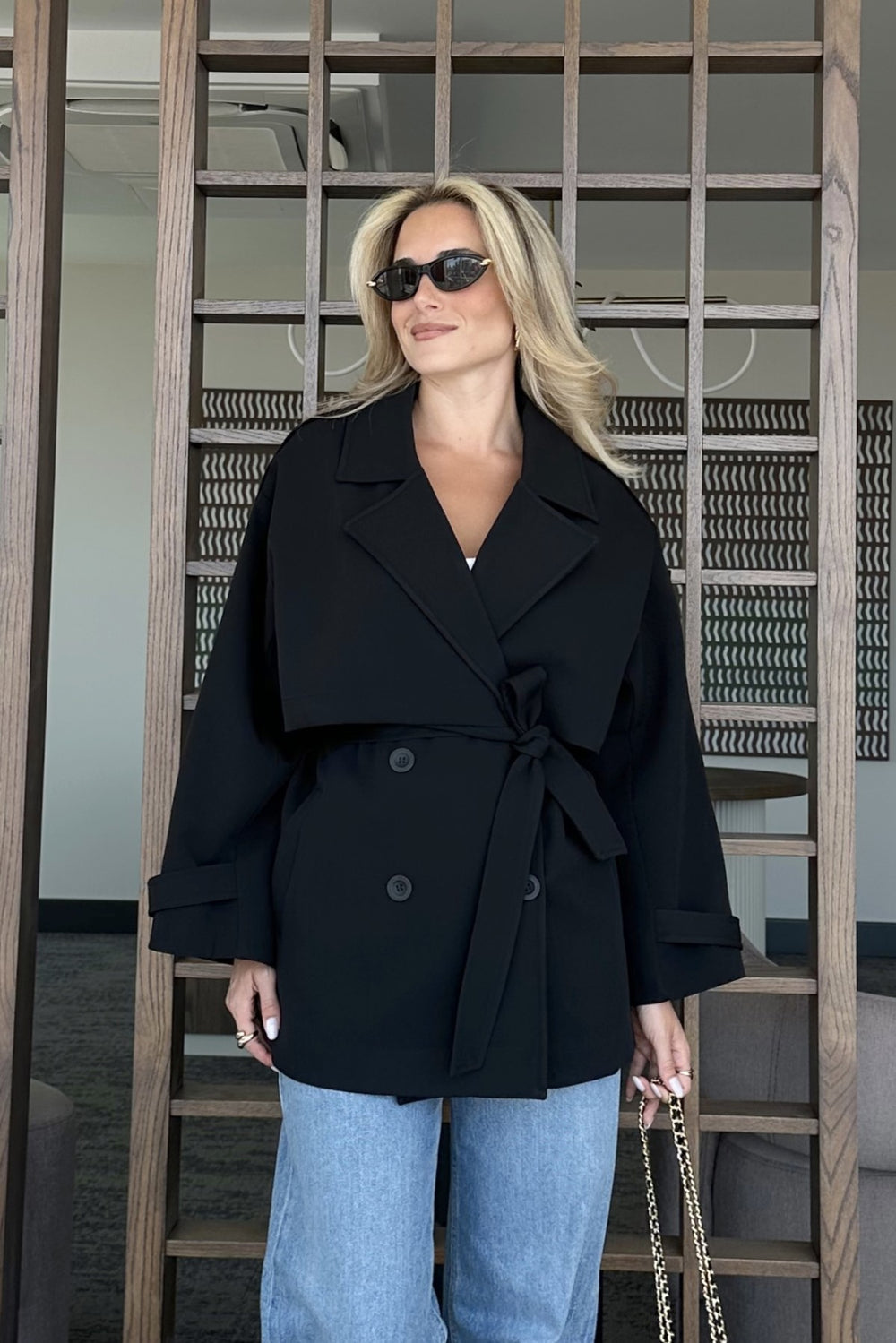 Siyah Oversize Düşük Omuz Kısa Trenç - 9580