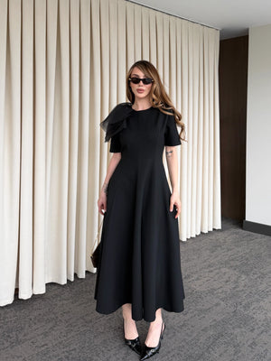 Siyah Seyyar Broşlu Elbise - 3151