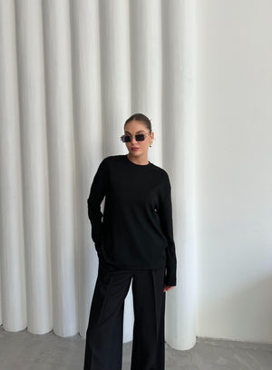 Siyah Uzun Kollu Geniş Tshirt