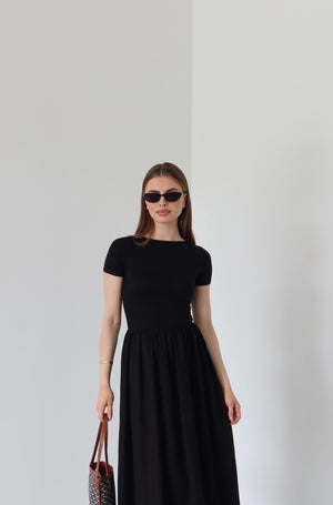 Siyah Viyana Pileli Elbise