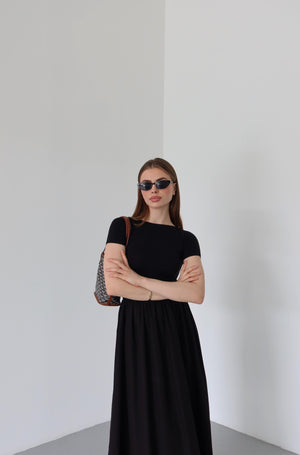 Siyah Viyana Pileli Elbise