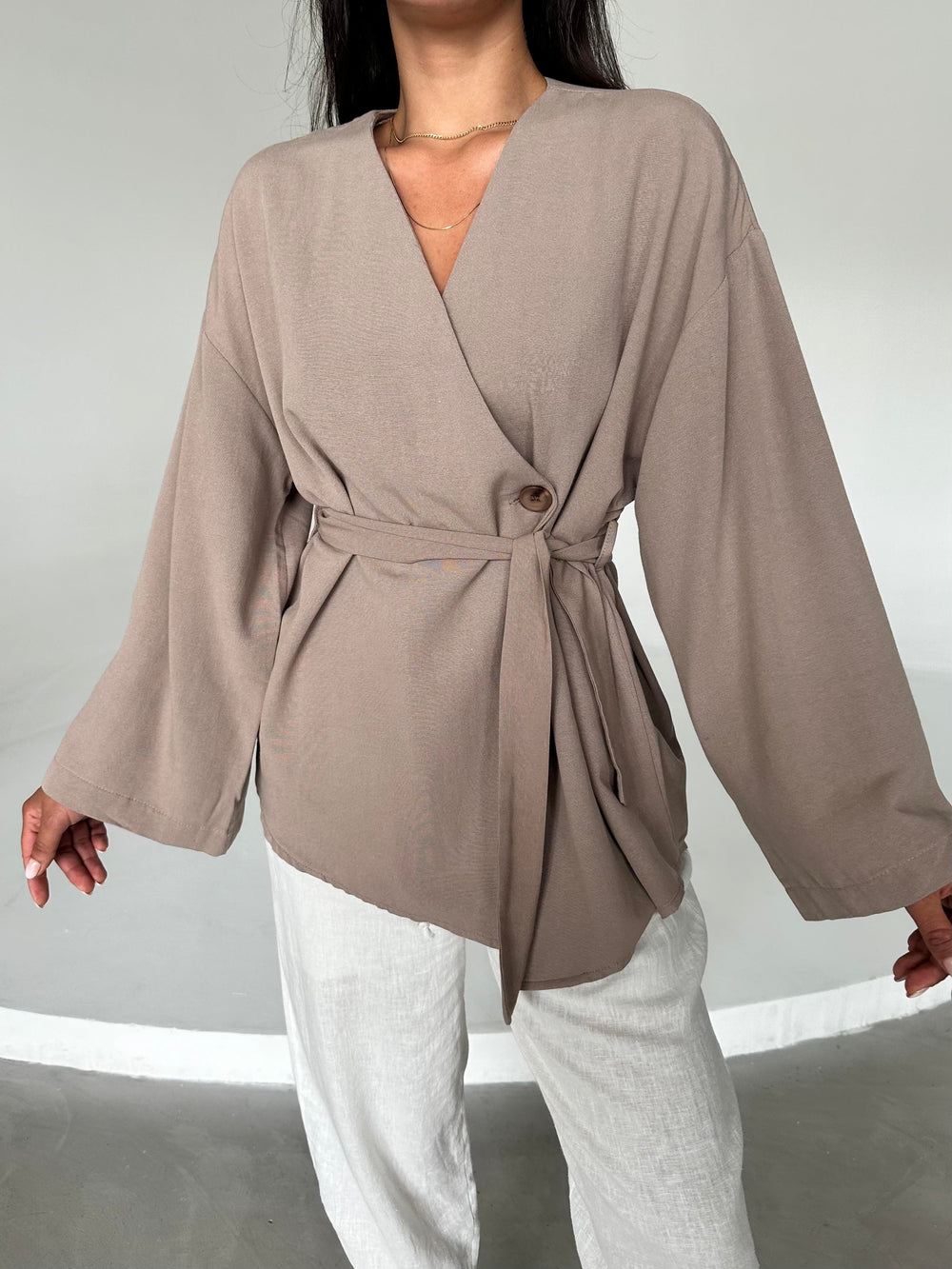 Sütlü Kahve Düğme Detaylı Kemerli Kimono - 005