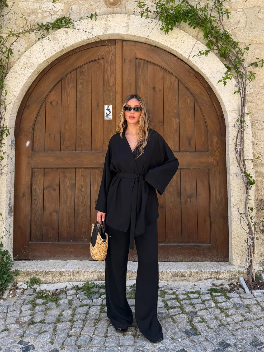 Siyah Tek Düğmeli Kuşaklı Kimono Takım - 007