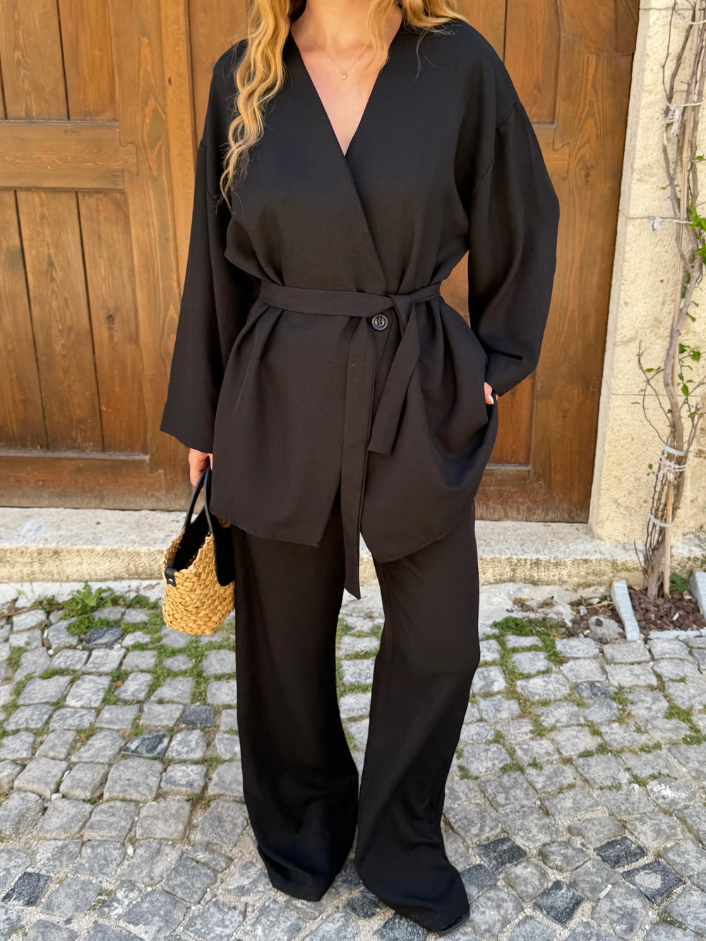 Siyah Tek Düğmeli Kuşaklı Kimono Takım - 007