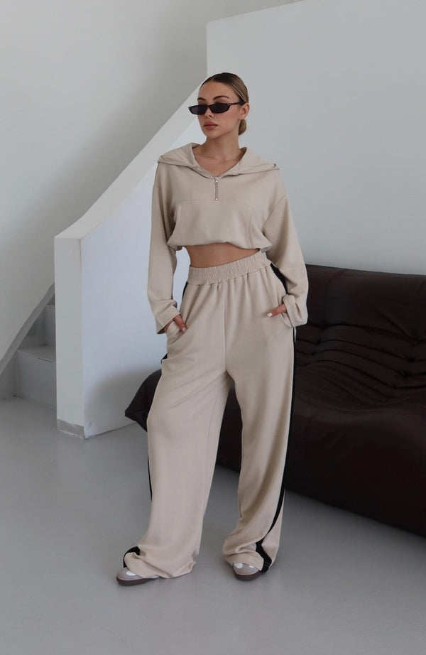 Taş Kapüşonlu Garnili Takım