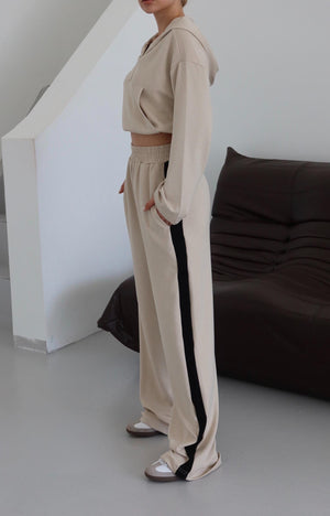 Taş Kapüşonlu Garnili Takım