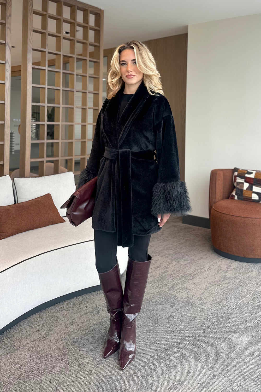 Siyah Kolu Kürklü Kaşe Ceket - 2509