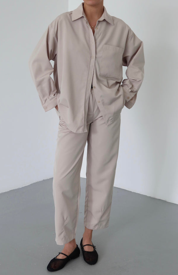 Taş Merlin Kemerli Gömlek Pantolon Takım