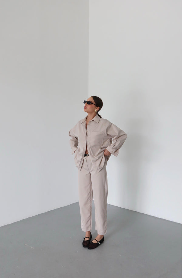 Taş Merlin Kemerli Gömlek Pantolon Takım