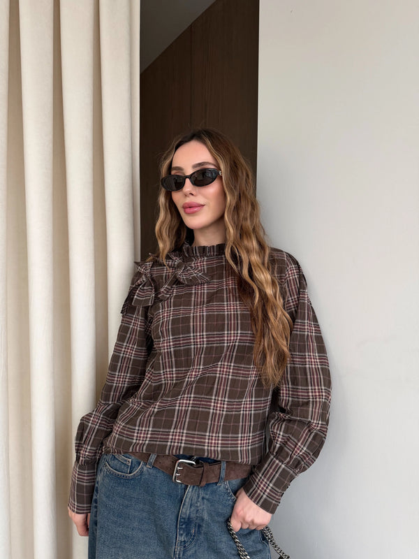 Kahverengi Yakası Fiyonk Detaylı Gömlek - 507