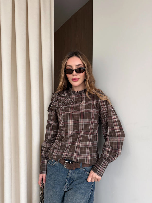 Kahverengi Yakası Fiyonk Detaylı Gömlek - 507