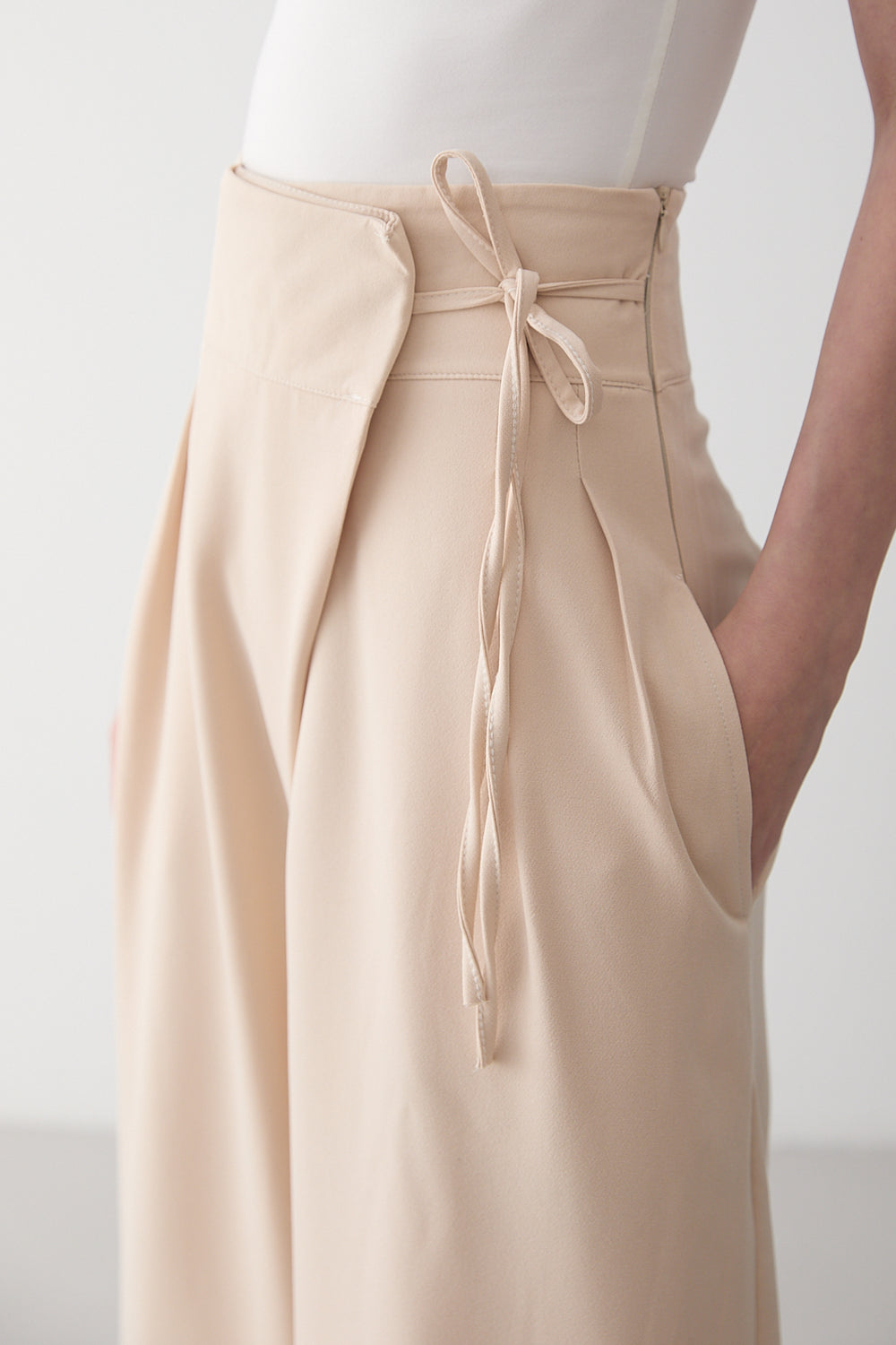 Taş Yan Bağlama Detaylı Pantolon